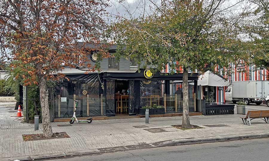Fachada del bar On Tap en Gernimo de Alderete
