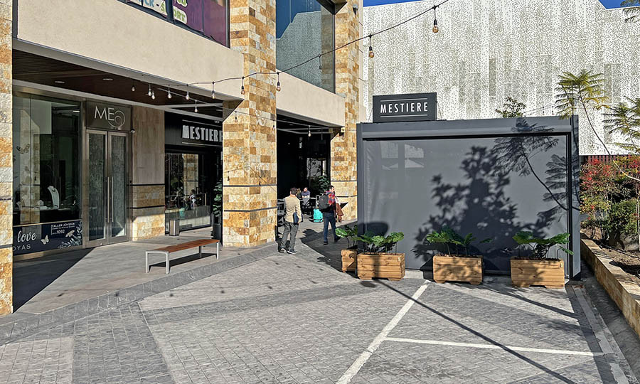 Fachada de Mestiere en Mall vivo Los Trapenses