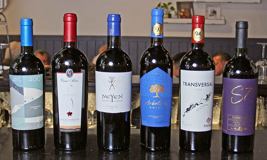 Parte de la seleccin de vinos en carta