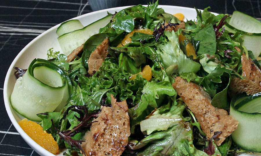Ensalada huerto Bardot con seitn - Bardot Dance Club