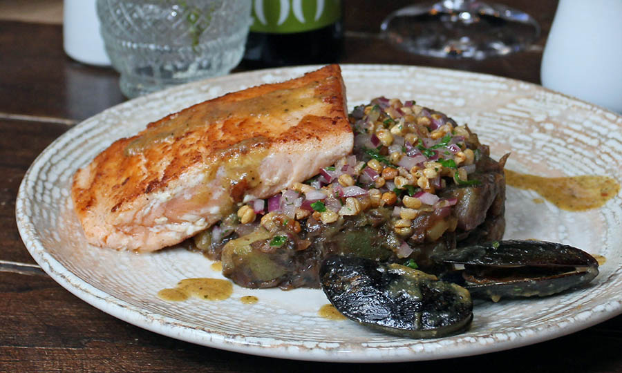 Goloso Salmn y papas con luche - La Hacienda Machal