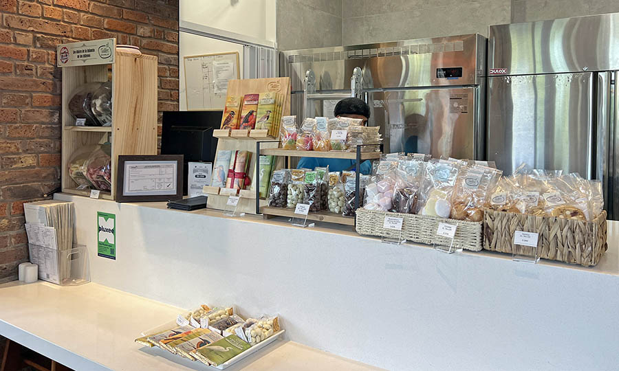 La Caja y vitrina de chocolates y dulces de El Taller MUT