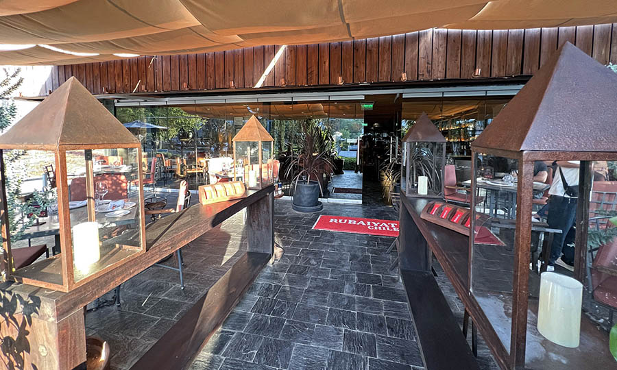 El accesos al Restaurant Rubaiyat Chile - Rubaiyat