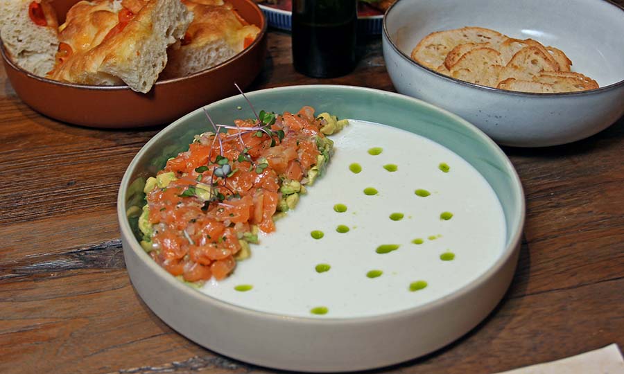 Tartare di Salmone y plata