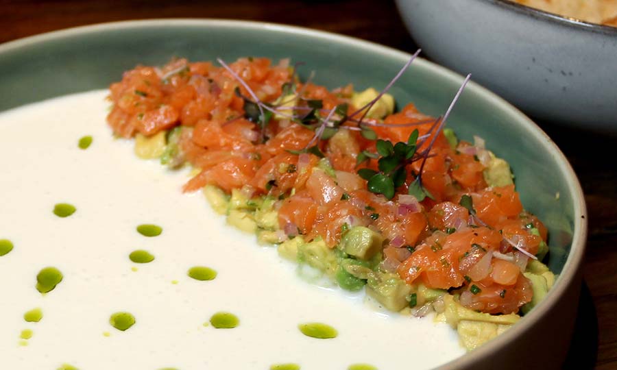 Tartare di Salmone y plata