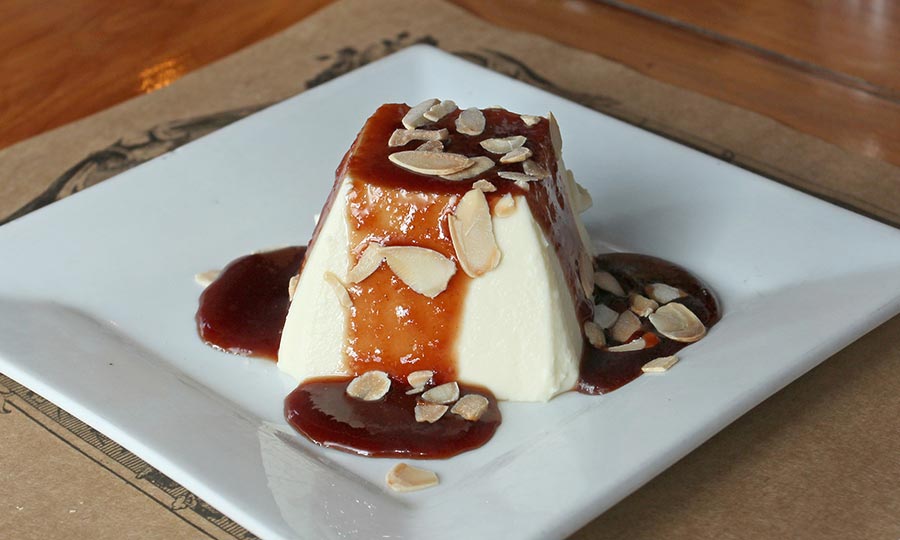 Panna cotta con amarena