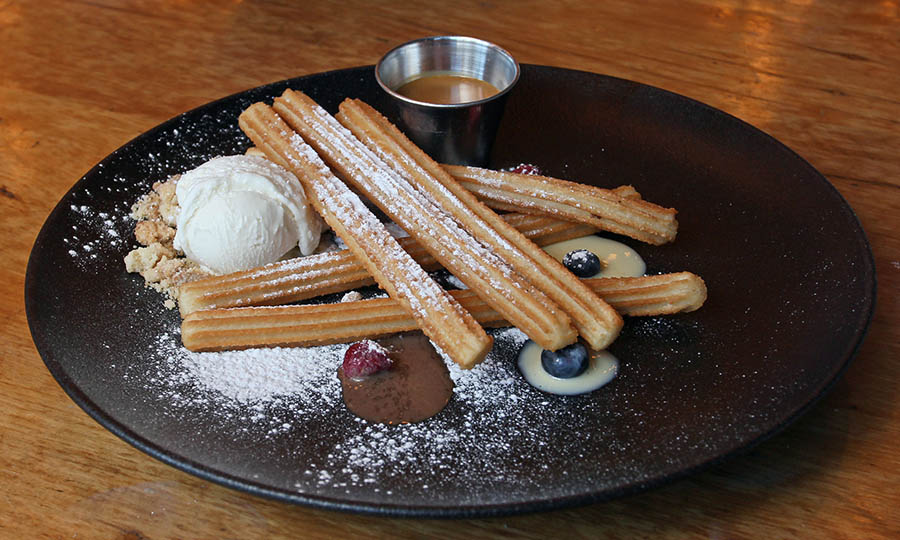 Uno de los buenos Churros con majar - Barrica 94 Los Trapenses