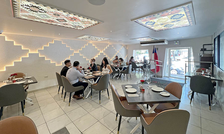 El sal�n en la entrada del restaurante Machu Pichu