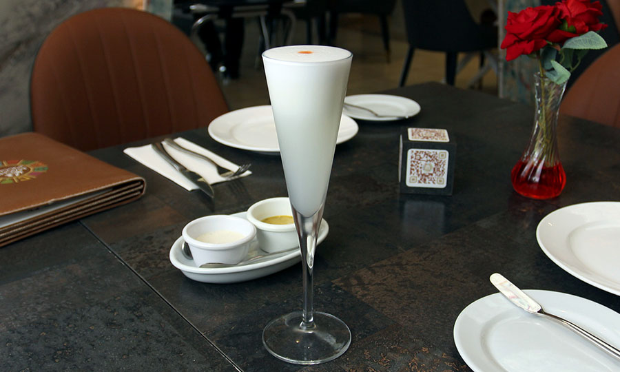Pisco sour peruano tradicional 
