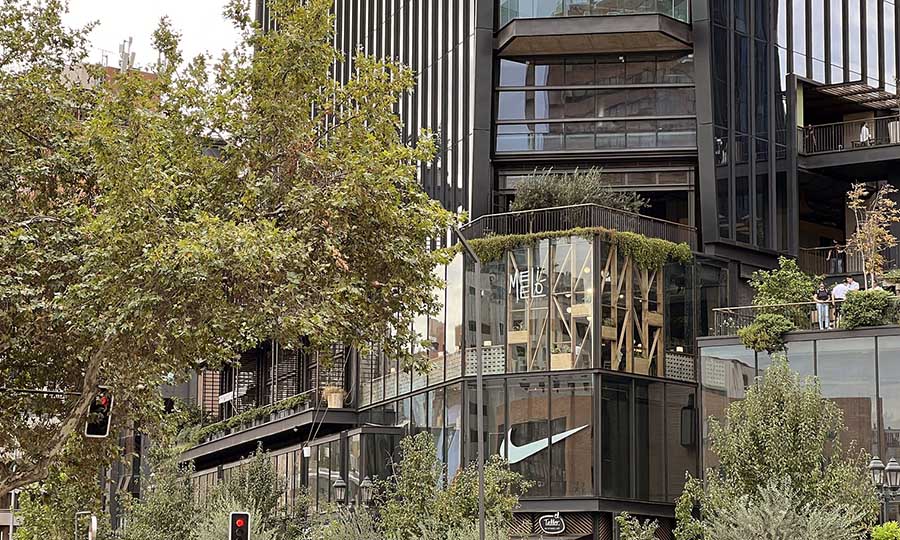 Fachada desde la calle de Meli Mel� en el MUT 