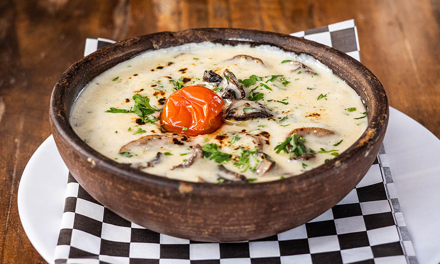 Acompañamiento: Champiñones a la crema - La Parrilla de Mr. Wagyu