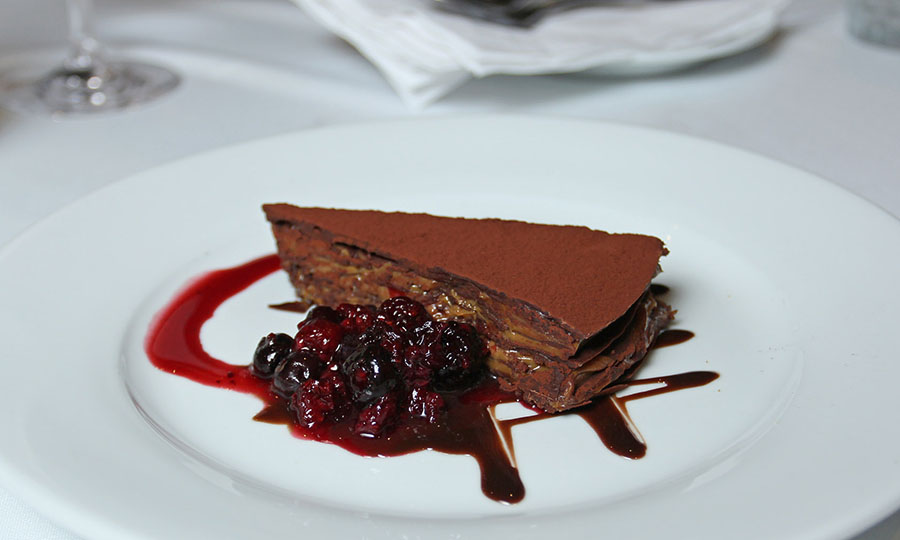 Milhojas de chocolate y manjar