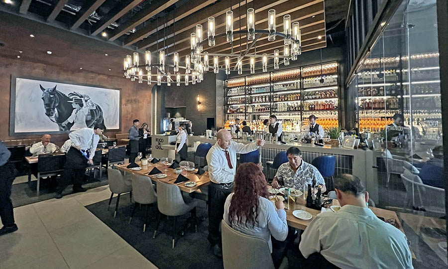 El sal�n principal de Fogo de Chao con la cava