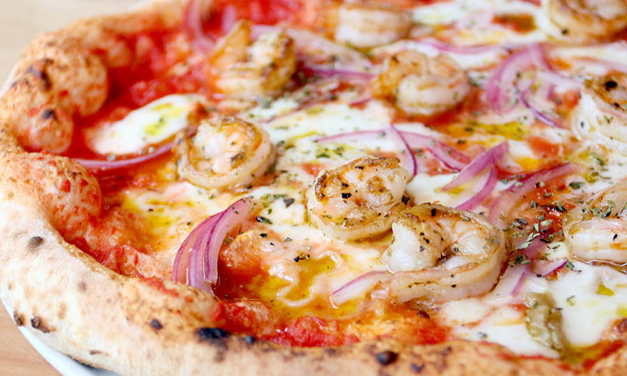 Pizza Lorenza de camarones - Raffaella Cucina