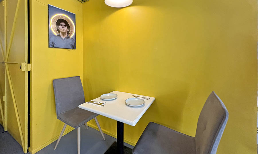 Sal�n lateral de 400 Pizzer�a - 400 Pizzeria - Providencia