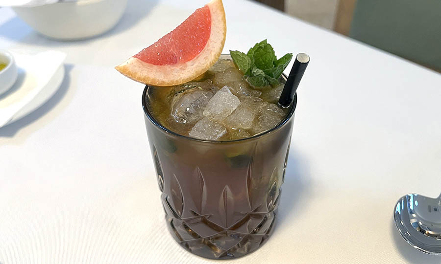 Aperitivo de Cynar y pomelo