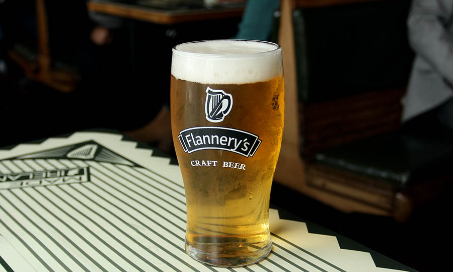 Cerveza Flannerys - Flannerys Train Station - La Dehesa
