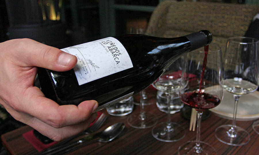 El servicio de vinos de Ger�nimo Santiago