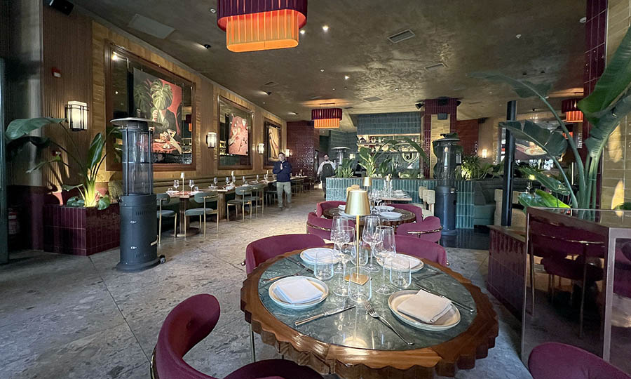 El gran sal�n interior de Jer�nimo Santiago - Jeronimo Santiago