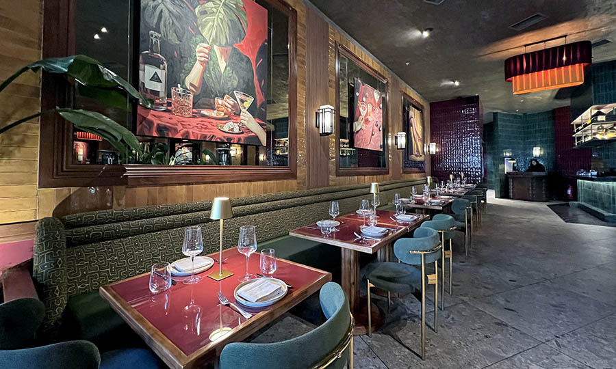 El gran sal�n interior de Jer�nimo Santiago