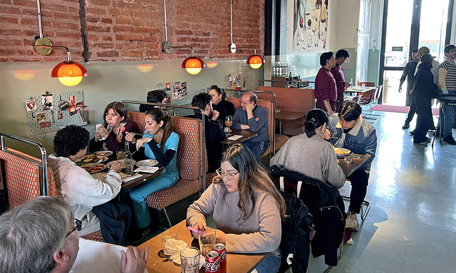 El salón principal de Gino Lautaro