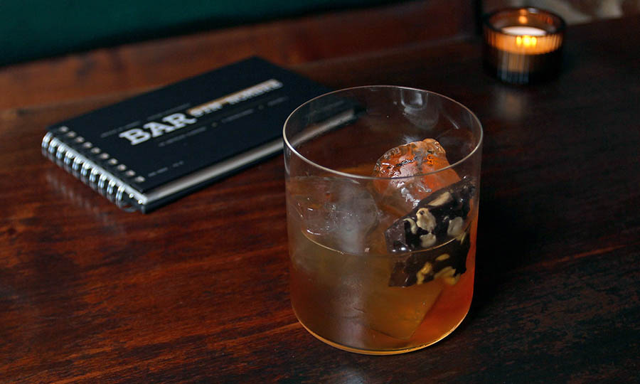 Notable C�ctel Protocolo dorado - Bar Sin Nombre