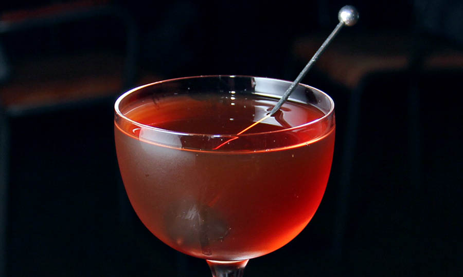C�ctel Manhattan - Bar Sin Nombre