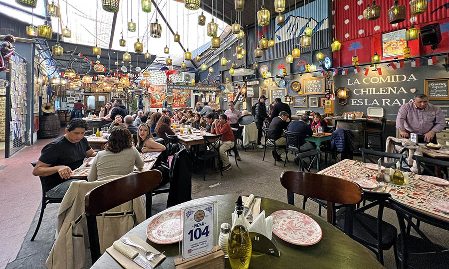 La gran –nave comedor– del nuevo restaurante El Hoyo