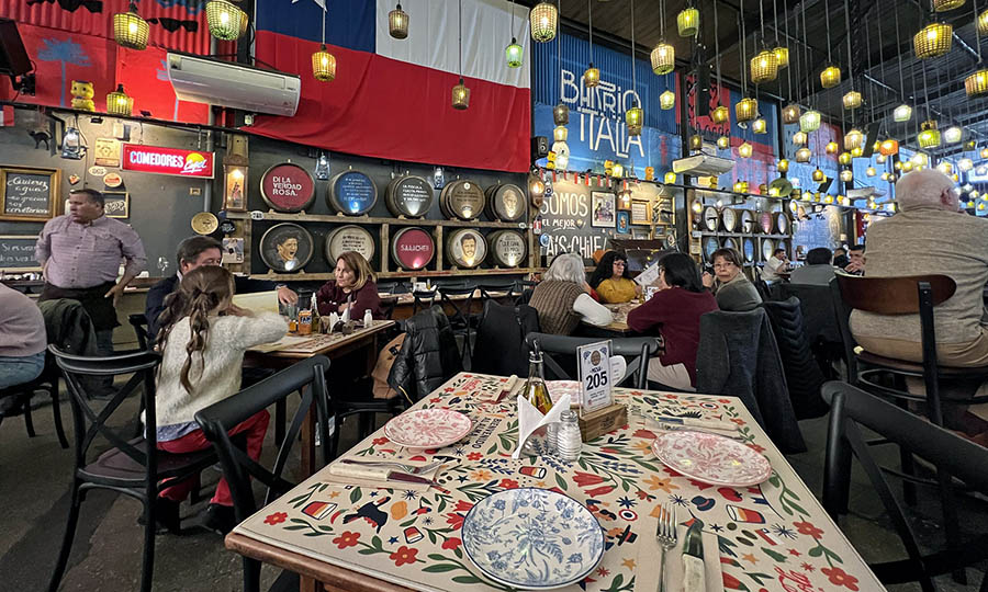 La gran –nave comedor– del nuevo restaurante El Hoyo