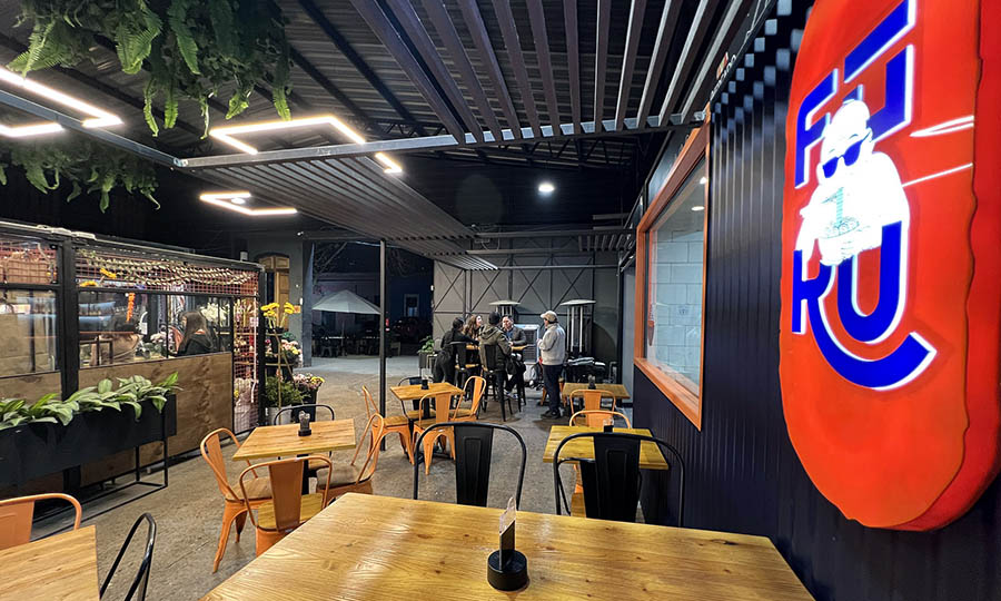 Las Mesas de Kufu en Mercado Condell