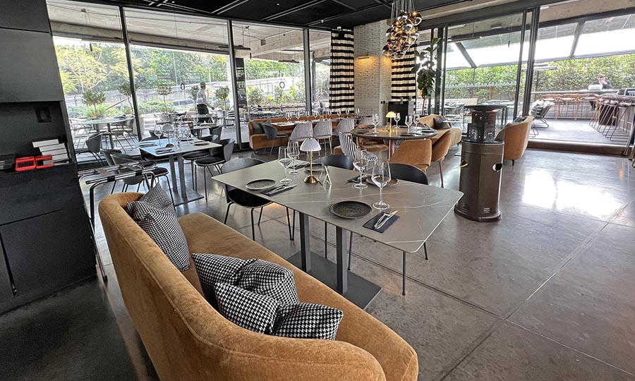 El sal�n principal de Montenegro Restaurant - Montenegro