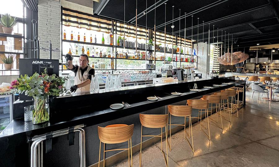 La barra-bar de Montenegro - Montenegro