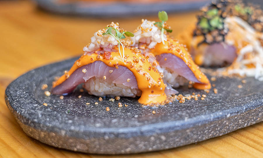 Nigiri ahumado y crocante