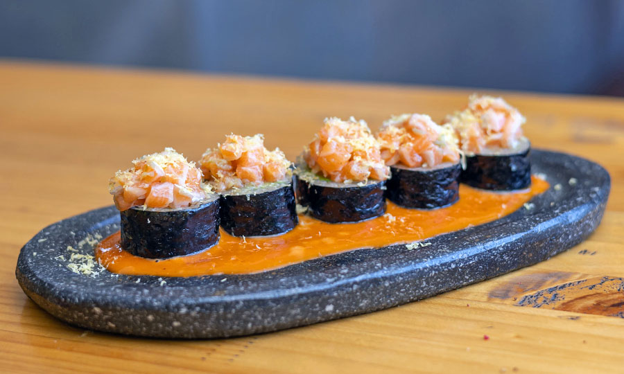 Futomaki ventresca salmn (omakase)