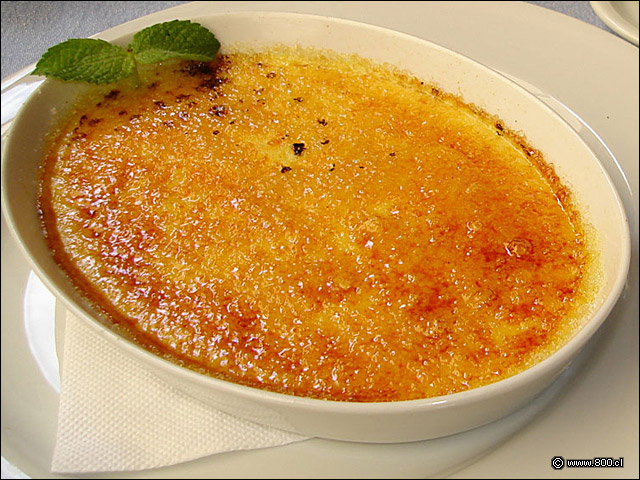 El destacado Creme Brulee - Baco Vino y Bistro