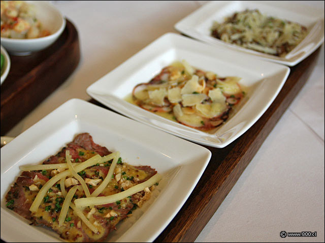 Tro de Carpaccio: Res, pulpo y cordero - Senso - Mandarin Oriental Santiago