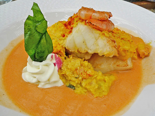 Mero en gratn de humita y crema de langosta
