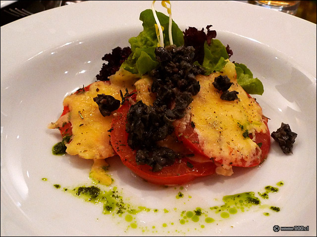 Tomate asado con queso y tapenade - Mediterr�neo (Restaurant del Hotel Atton)