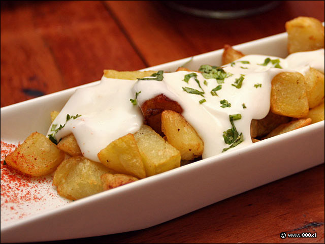 Detalle Papas Bravas Oli (2) - Pata Negra