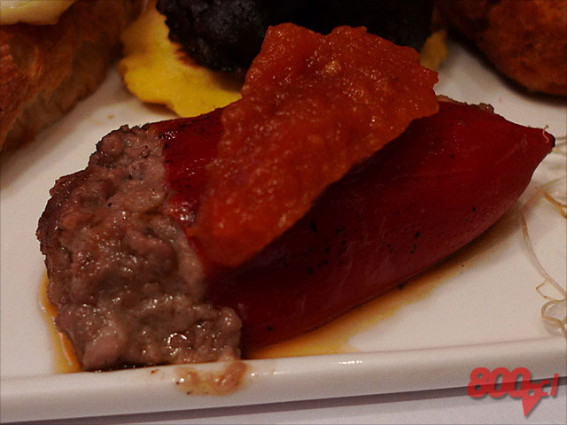 Pimiento de piquillo relleno con carne - Pata Negra