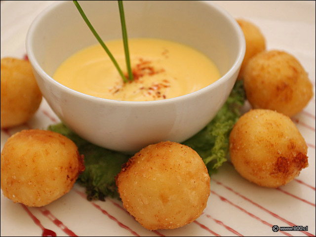 Detalle de Yucas Rellenas con Queso (1) - Tambo (Lastarria)