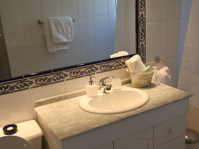  - L`Ambassade Petit Hotel Santiago