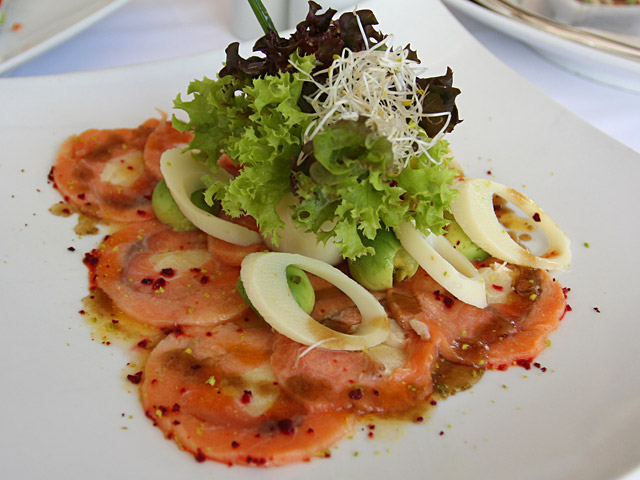 Carpaccio de Salmn y Loco - La Fattora