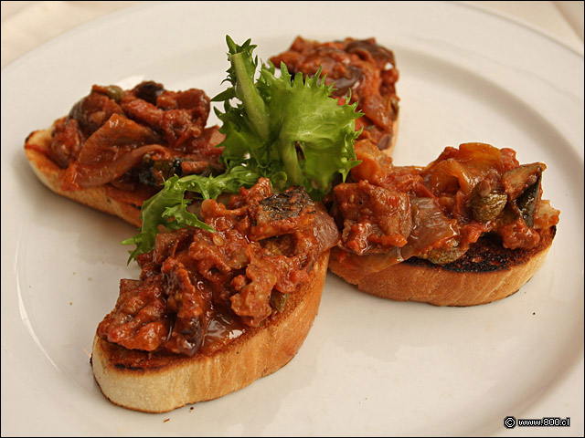 Bruschettas con Caponata - Divertimento Chileno