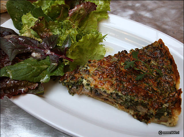 Tarta de Cebolla Rcula y Championes - Santo Remedio