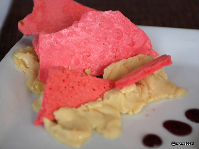 Helado de Suspiro con Merenge S�lido - Sol de M�ncora