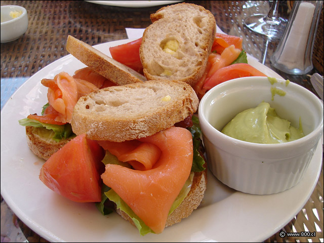 Sandwich de Salmn y Mayonesa de Palta - Le Fournil (El Mao)