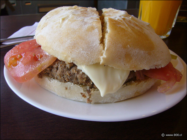 Hamburguesa de Wagy Tomate Mayo - Fuente Chilena - Apoquindo