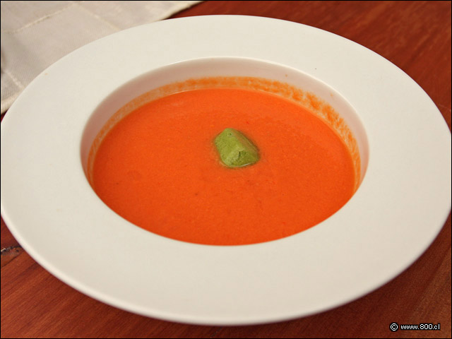 Gazpacho con Sorbete de Albahaca - Qunoa Restaurante