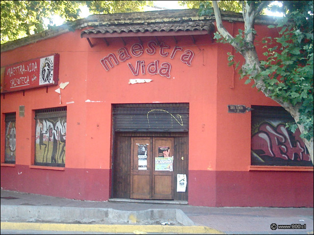 Fachada - Maestra Vida